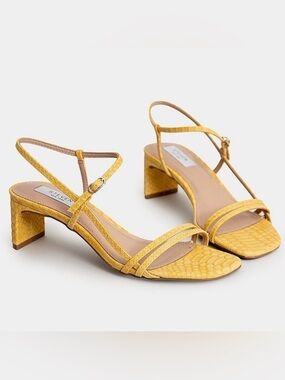 Steven New York OceanaYellow Snake
Embossed Strappy Heeled Sandal